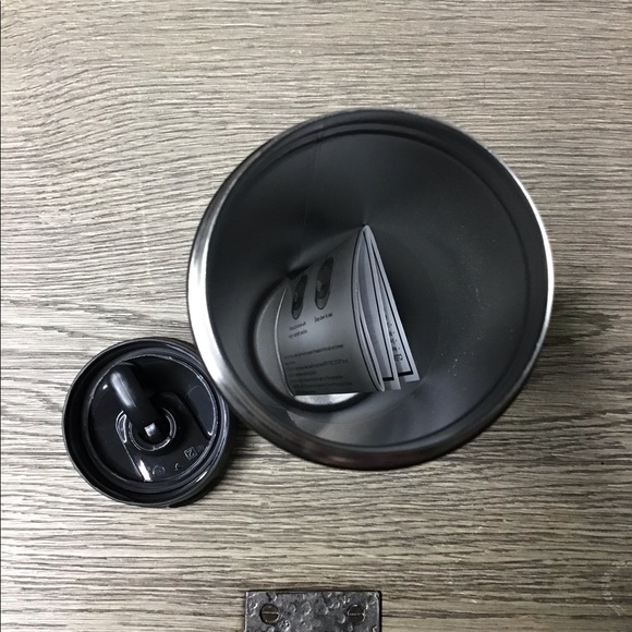 Contigo Snapseal Stainless steel 24 oz matte black - Picture 5 of 7